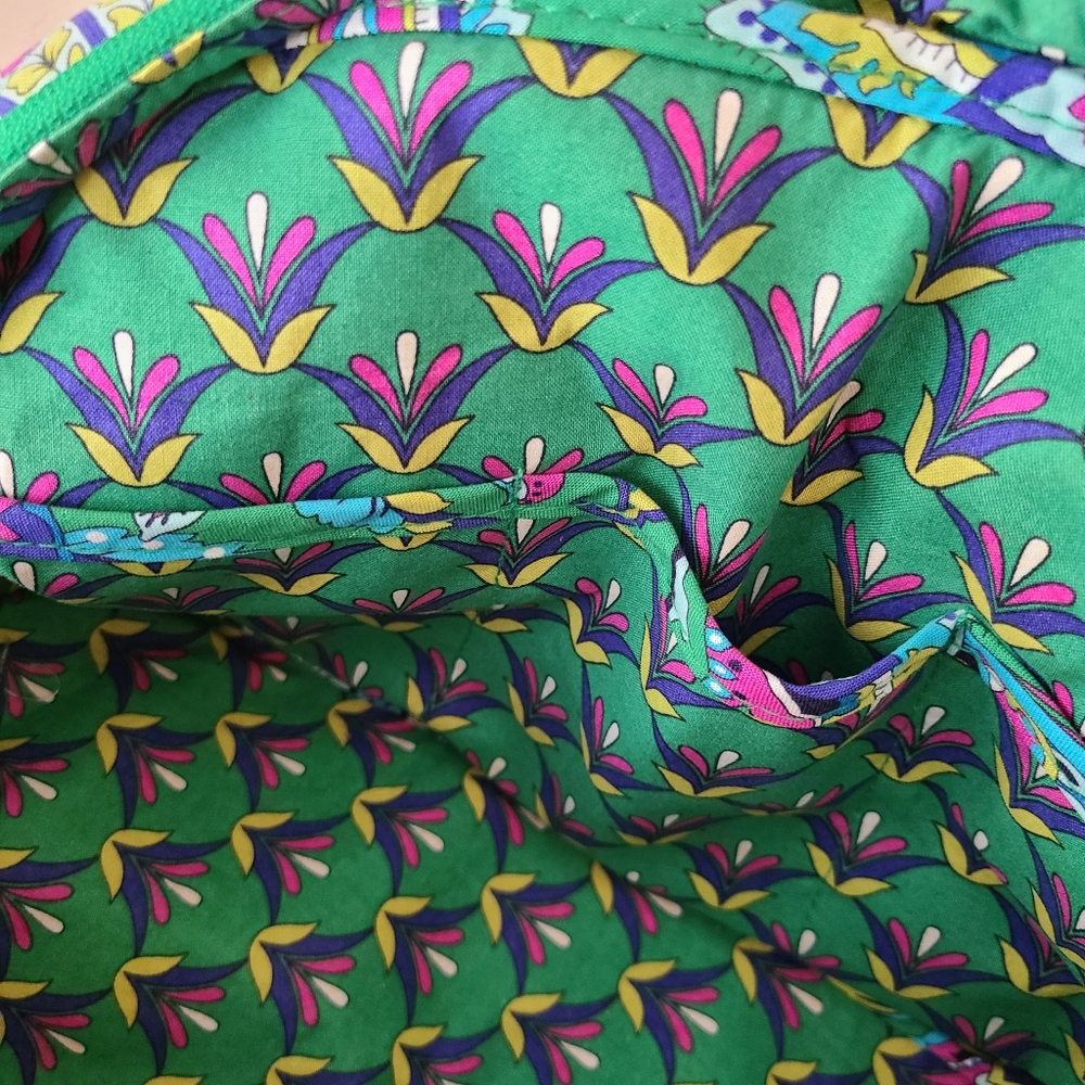 Vera Bradley Emerald Paisley bowler bag with matching mini clutch,NWOT, - Picture 10 of 10